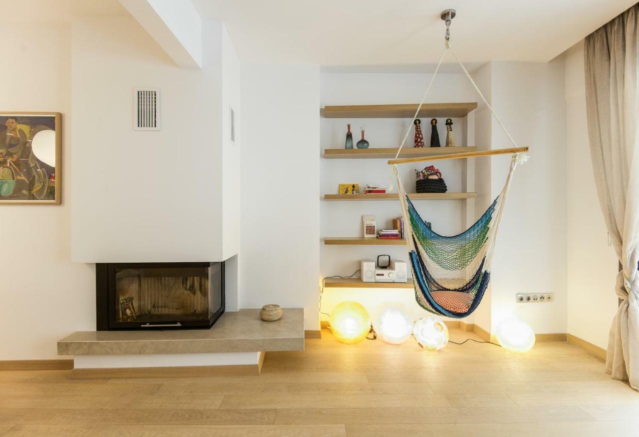 Stylish 3-Bedroom Apartment & Terrace Thessaloniki Exterior photo